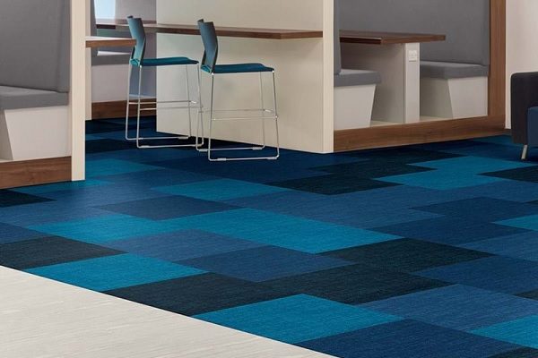 Moquette en PVC  ou PET recyclé, tissé
