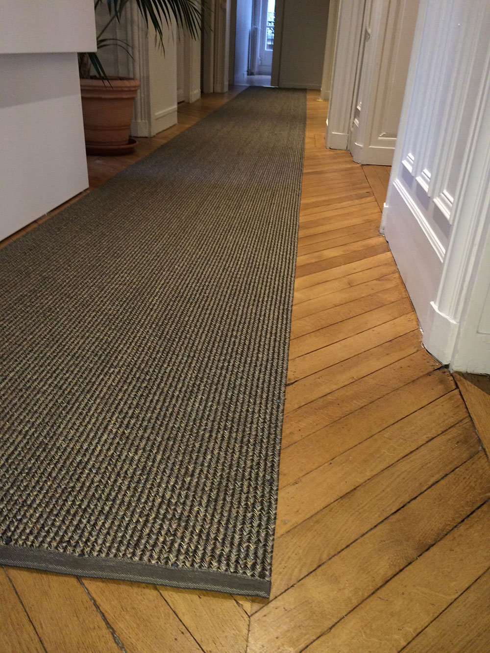 Tapis de couloir sur-mesure