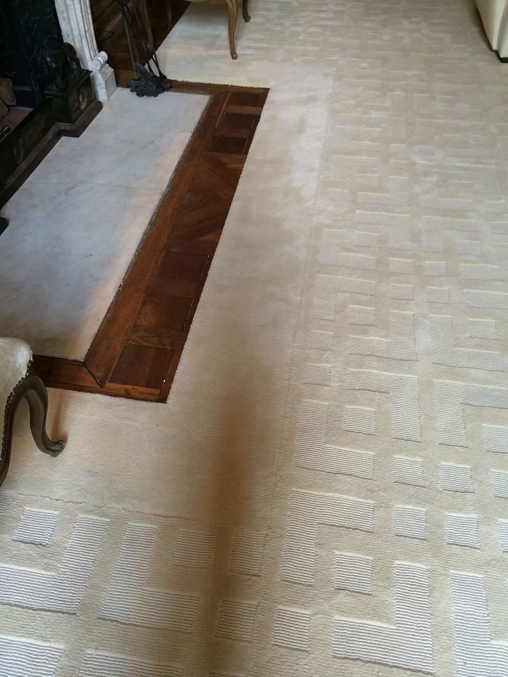 Tapis avec relief et ganse