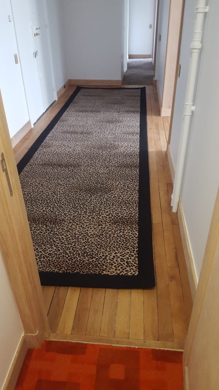 Tapis de couloir sur-mesure